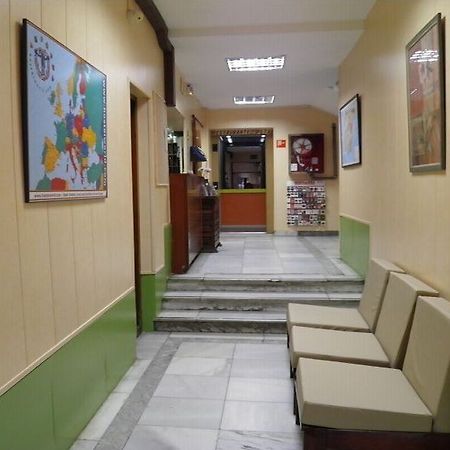 Nuria Hostal Madrid Eksteriør bilde